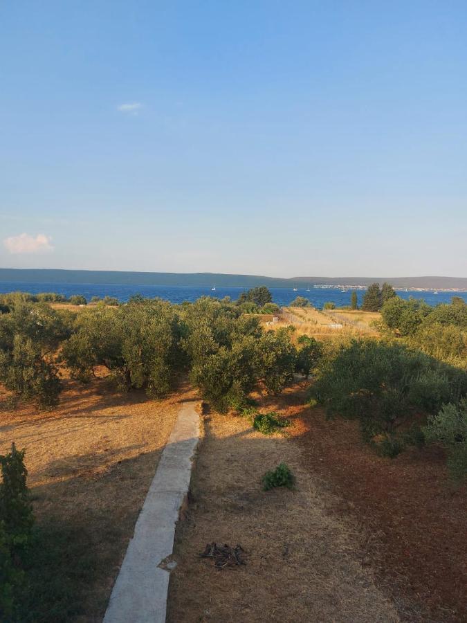 Apartmani Ciklic Dobropoljana Bagian luar foto