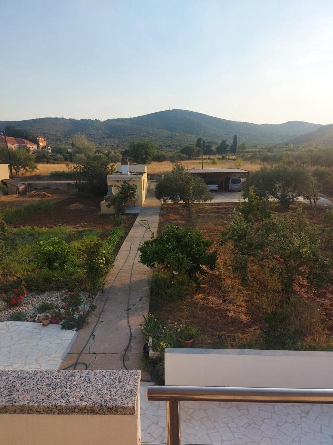 Apartmani Ciklic Dobropoljana Bagian luar foto