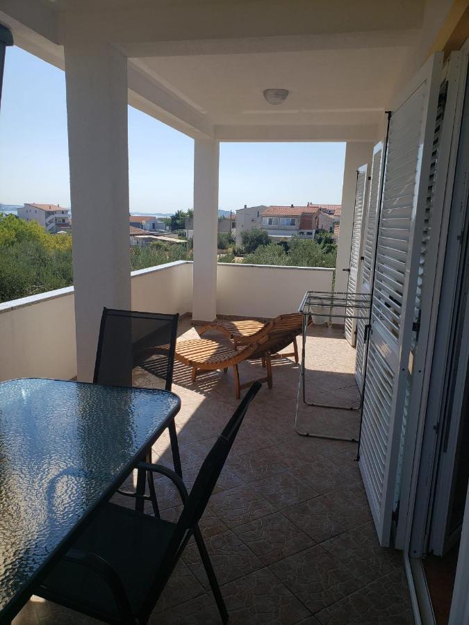 Apartmani Ciklic Dobropoljana Bagian luar foto