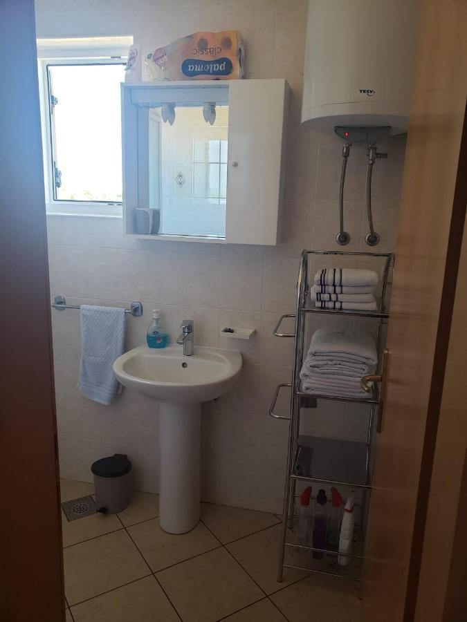 Apartmani Ciklic Dobropoljana Bagian luar foto