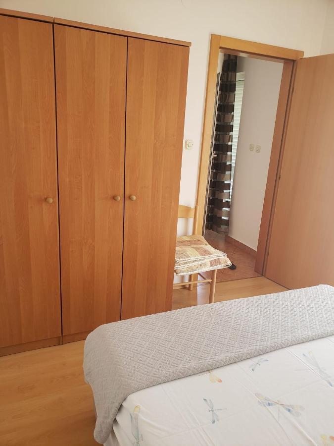 Apartmani Ciklic Dobropoljana Bagian luar foto