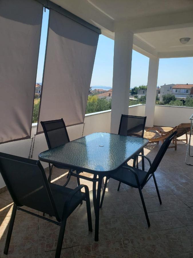 Apartmani Ciklic Dobropoljana Bagian luar foto
