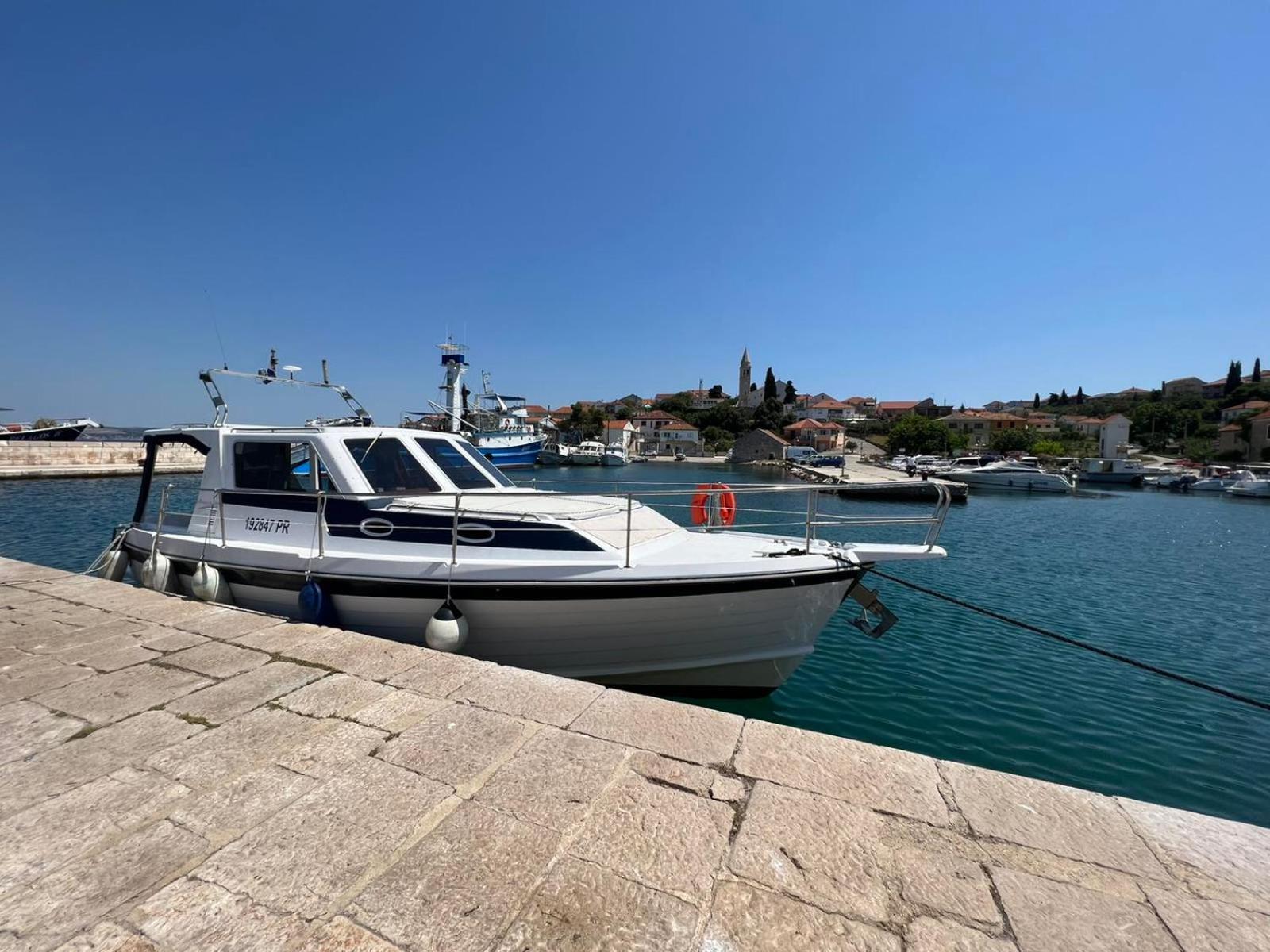 Apartmani Ciklic Dobropoljana Bagian luar foto