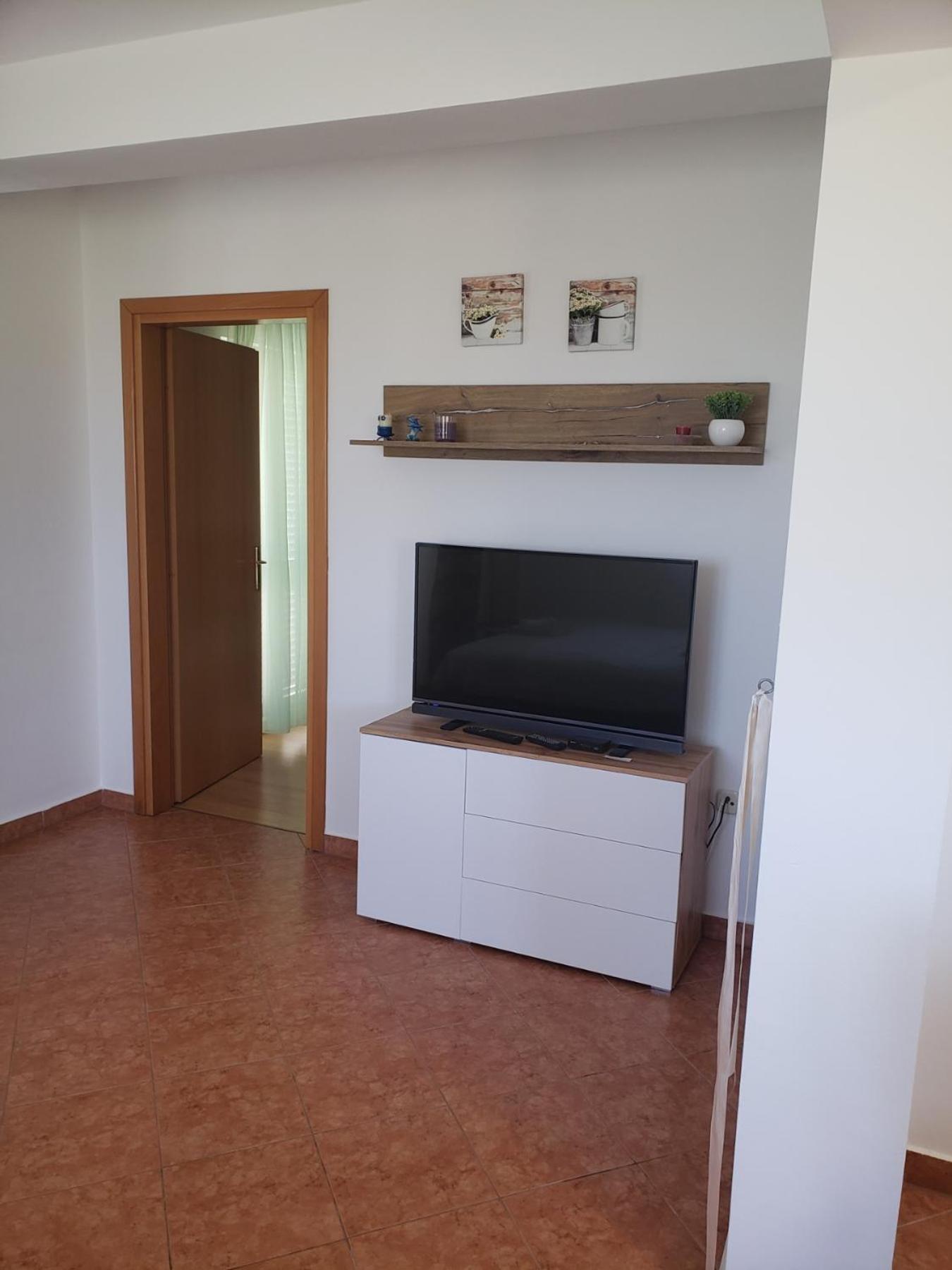 Apartmani Ciklic Dobropoljana Bagian luar foto