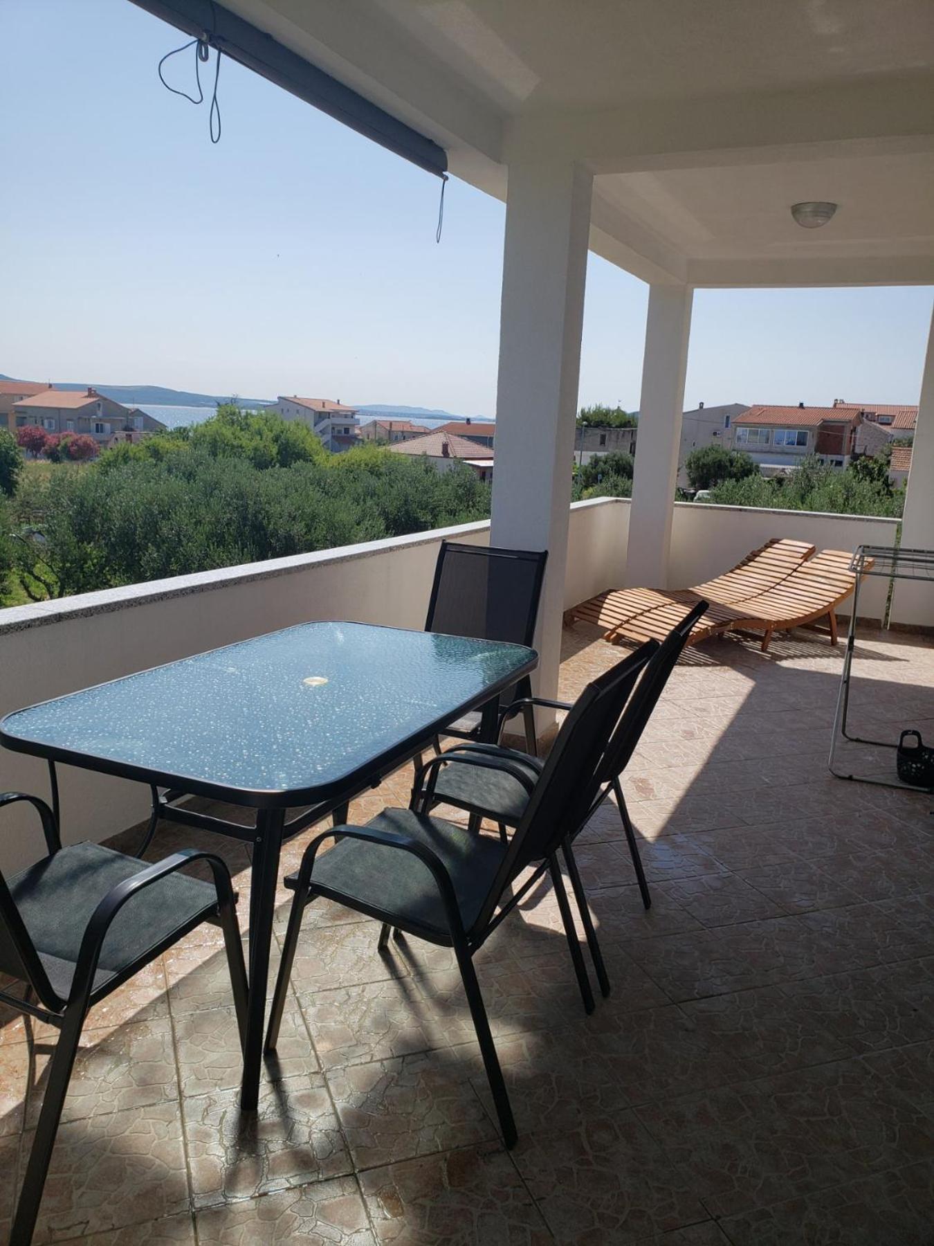Apartmani Ciklic Dobropoljana Bagian luar foto