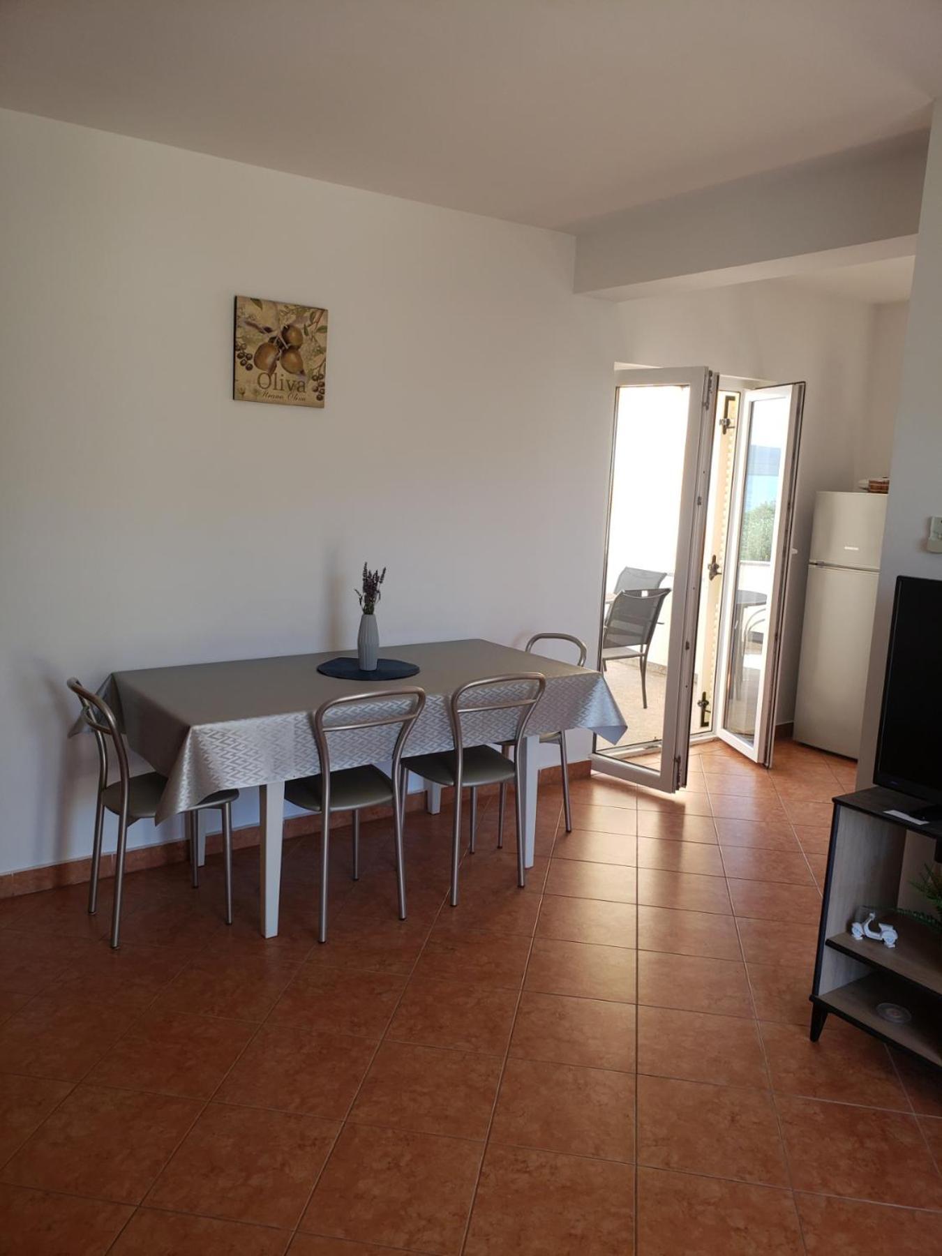 Apartmani Ciklic Dobropoljana Bagian luar foto
