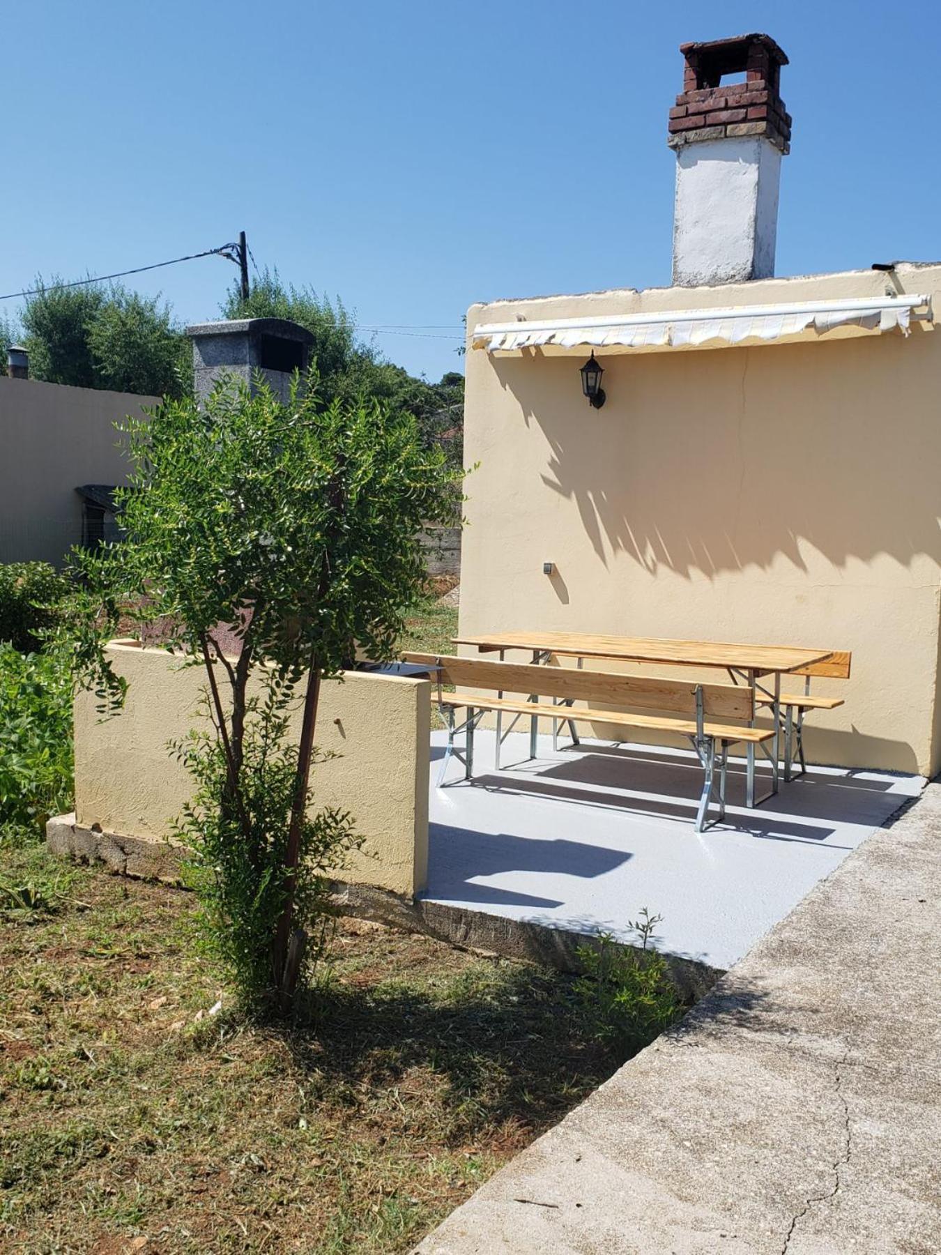 Apartmani Ciklic Dobropoljana Bagian luar foto