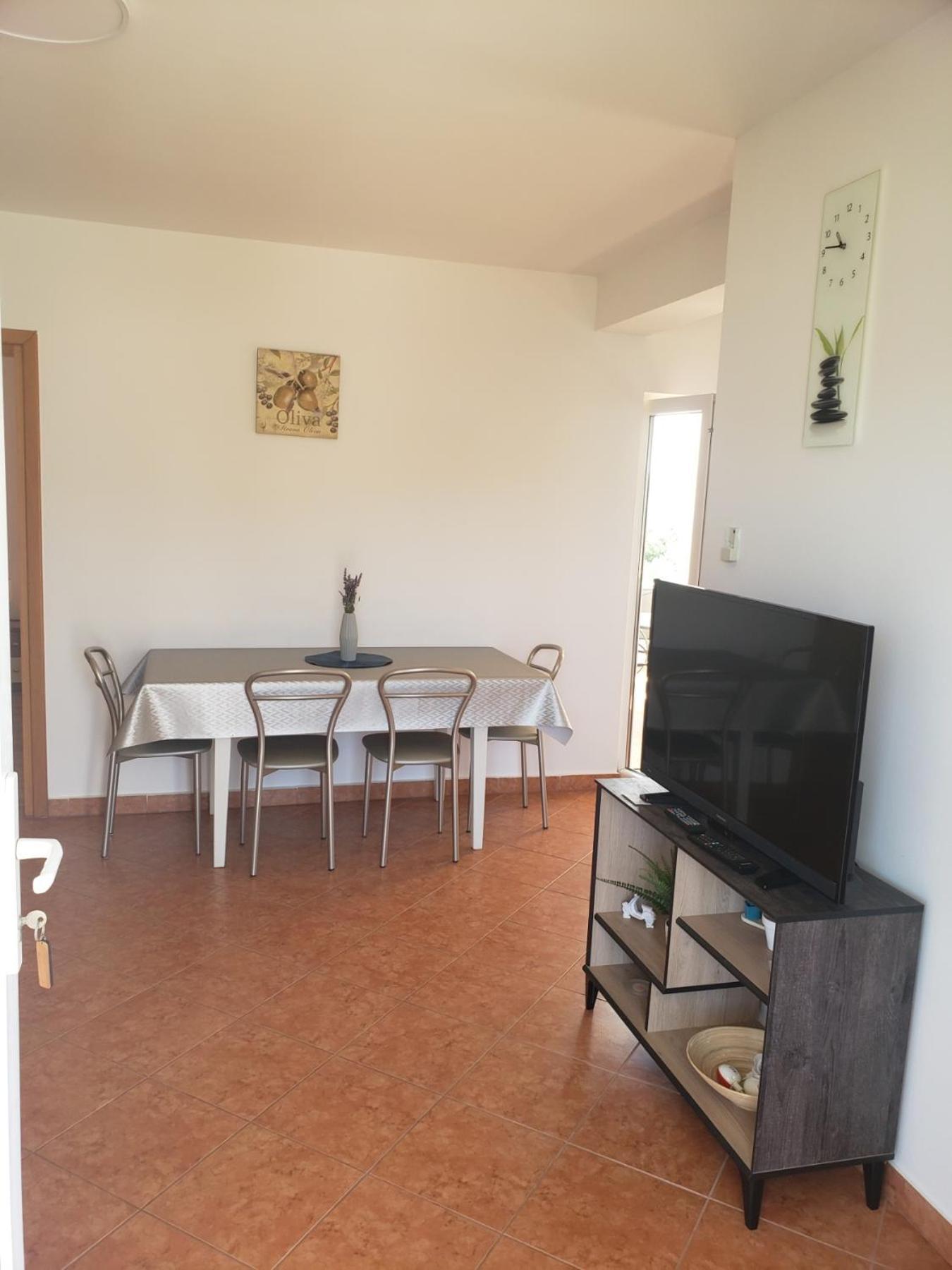 Apartmani Ciklic Dobropoljana Bagian luar foto