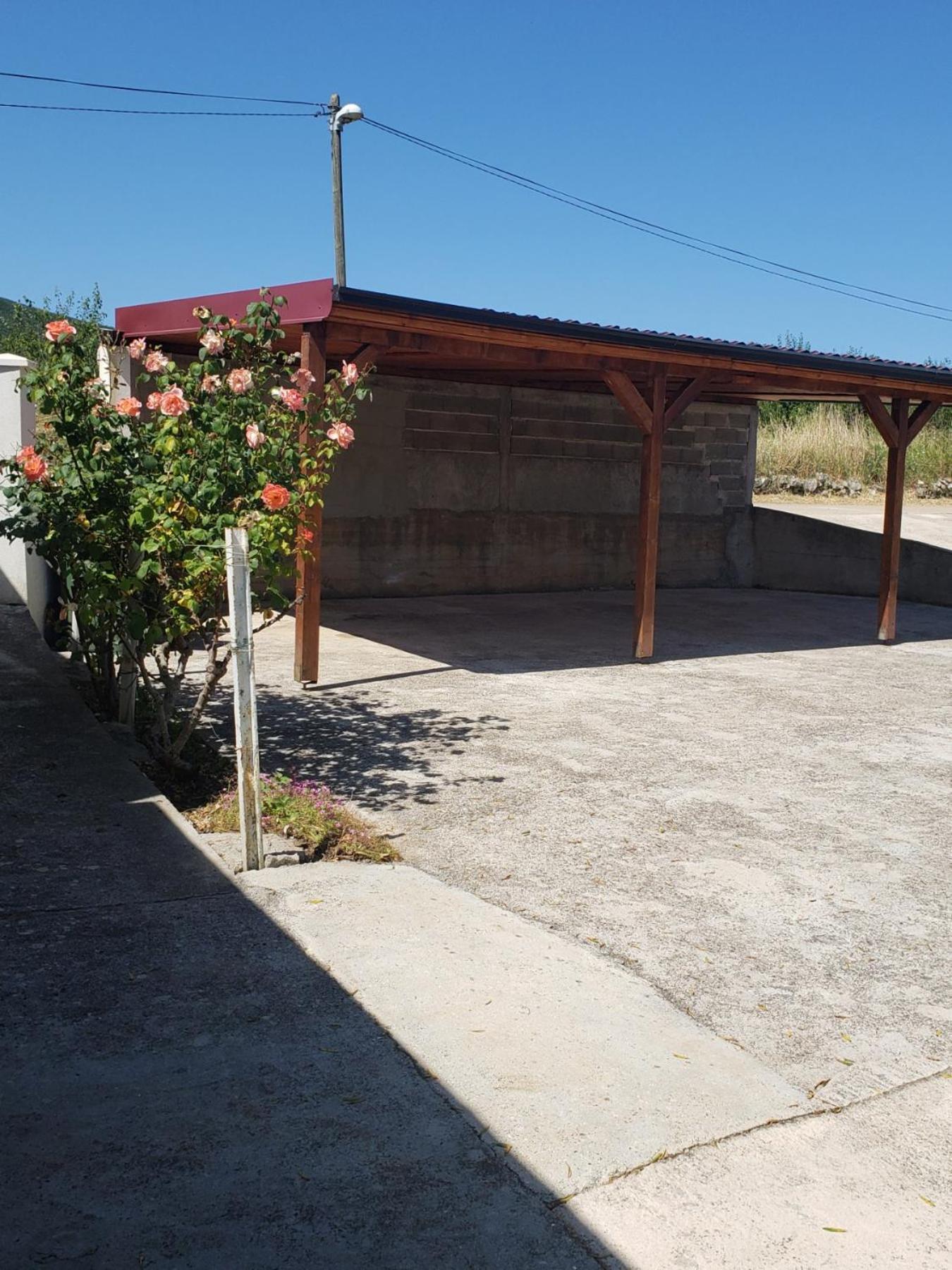 Apartmani Ciklic Dobropoljana Bagian luar foto